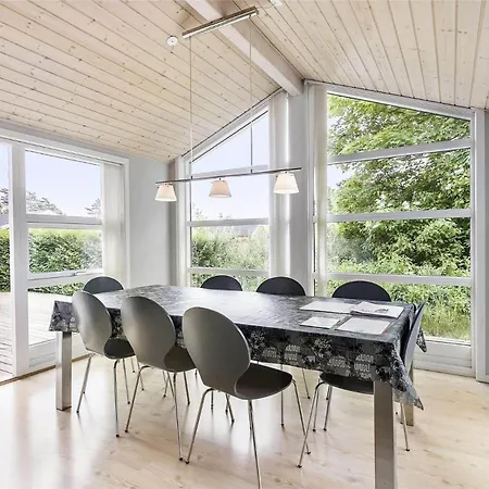 1432 Aakirkeby - Holsteroddevej 6 度假居